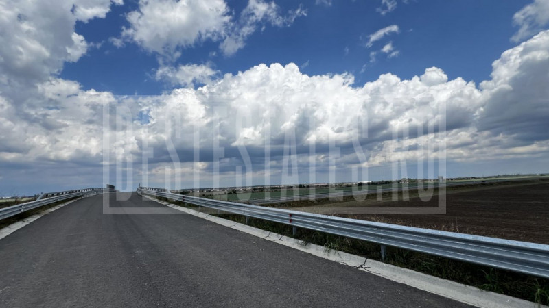 Autostrada A0 teren 14 HA 3 fronturi 450m x 350m 