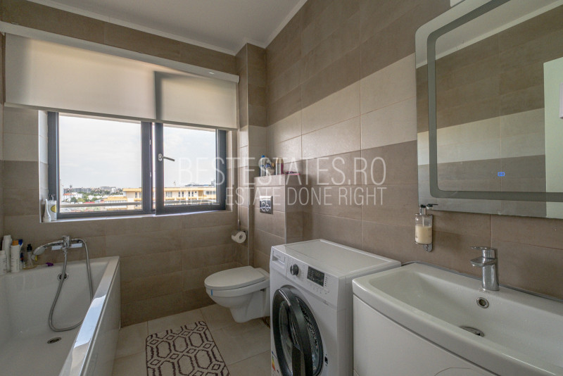 Apartament cu vedere dubla – mare si lac – in inima statiunii Mamaia