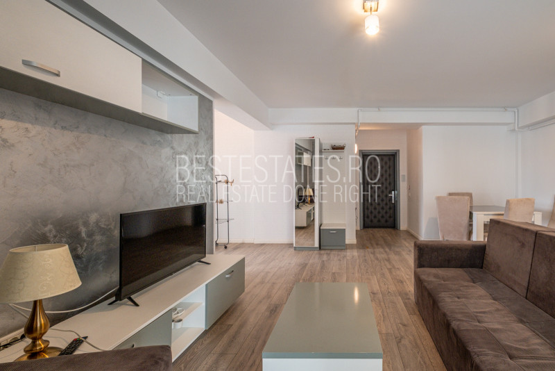 Apartament cu vedere dubla – mare si lac – in inima statiunii Mamaia