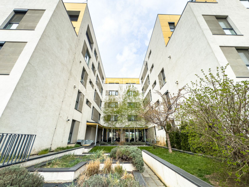 3 camere cu gradina si loc de parcare Rond OMV