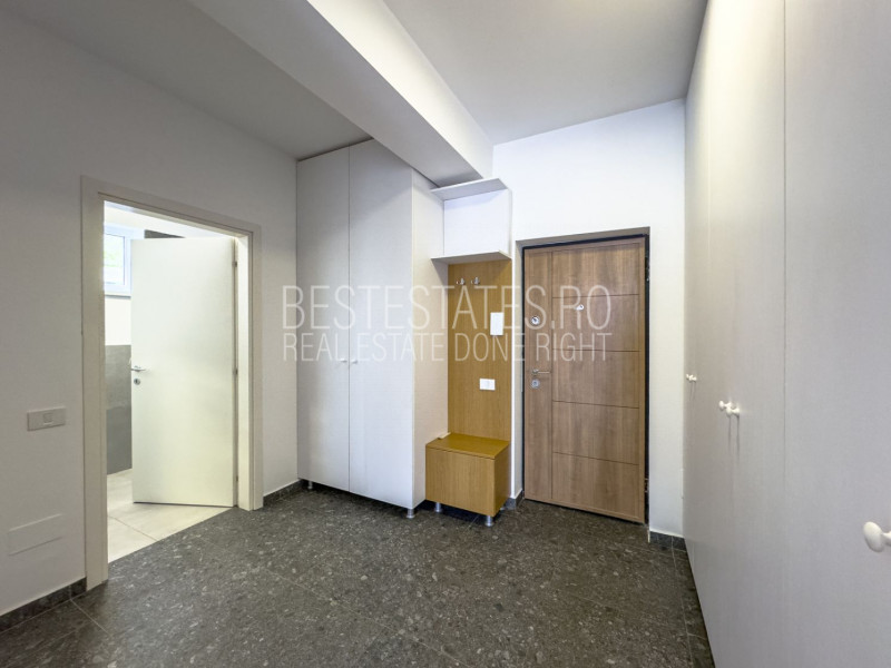 3 camere cu gradina si loc de parcare Rond OMV