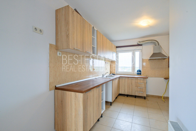Apartament spațios 3 camere, 3bai, 2 locuri de parcare incluse