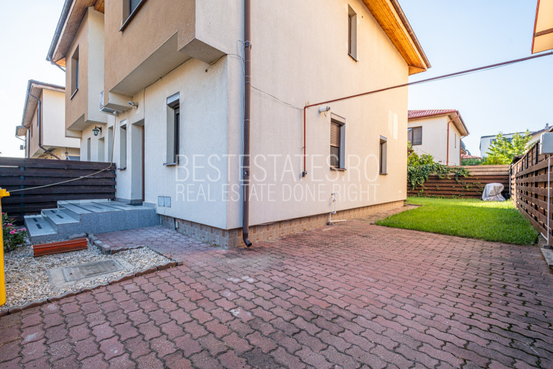 Casă de vânzare în Otopeni, complex rezidențial liniștit și prietenos