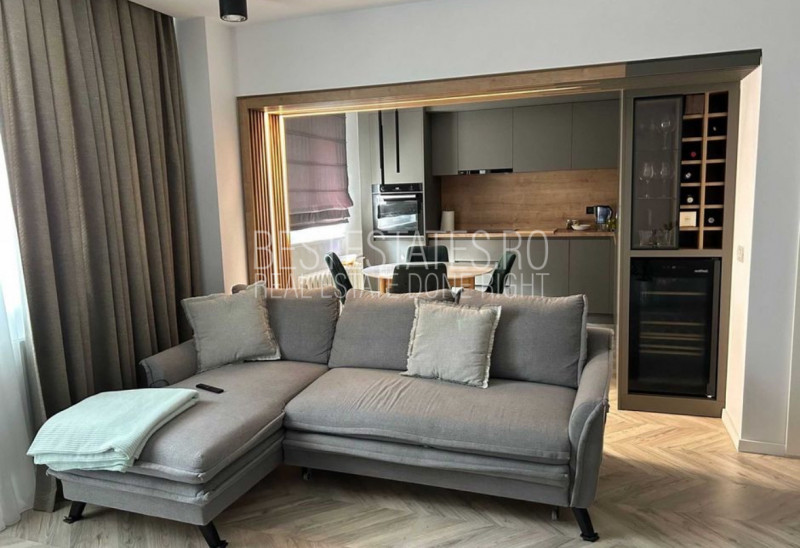 Vânzare apartament de 4 camere Calea Mosilor