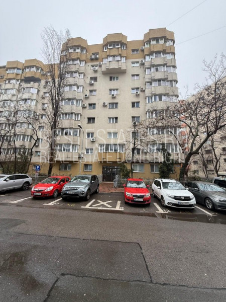 Apartament 3 camere, Nerva Traian, plan secund