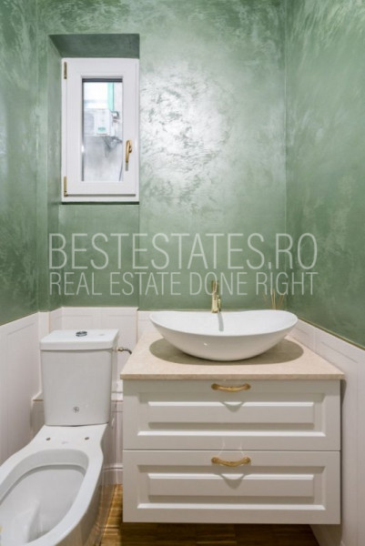 VAND APARTAMENT TREI CAMERE MAGNIFICE, SUPERB! APROAPE DE ORICE