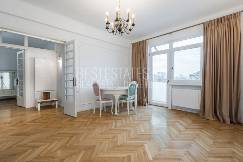 VAND APARTAMENT TREI CAMERE MAGNIFICE, SUPERB! APROAPE DE ORICE