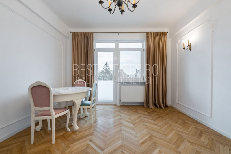 VAND APARTAMENT TREI CAMERE MAGNIFICE, SUPERB! APROAPE DE ORICE