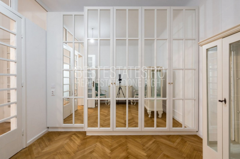 VAND APARTAMENT TREI CAMERE MAGNIFICE, SUPERB! APROAPE DE ORICE