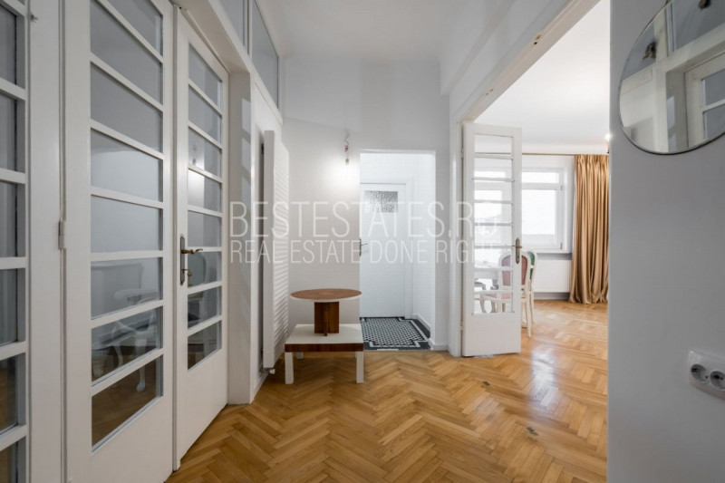 VAND APARTAMENT TREI CAMERE MAGNIFICE, SUPERB! APROAPE DE ORICE