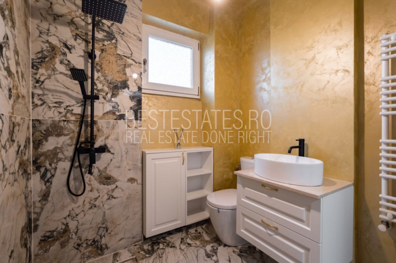 VAND APARTAMENT TREI CAMERE MAGNIFICE, SUPERB! APROAPE DE ORICE