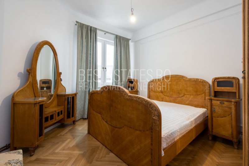 VAND APARTAMENT TREI CAMERE MAGNIFICE, SUPERB! APROAPE DE ORICE