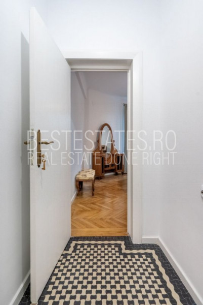 VAND APARTAMENT TREI CAMERE MAGNIFICE, SUPERB! APROAPE DE ORICE