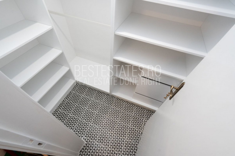 VAND APARTAMENT TREI CAMERE MAGNIFICE, SUPERB! APROAPE DE ORICE