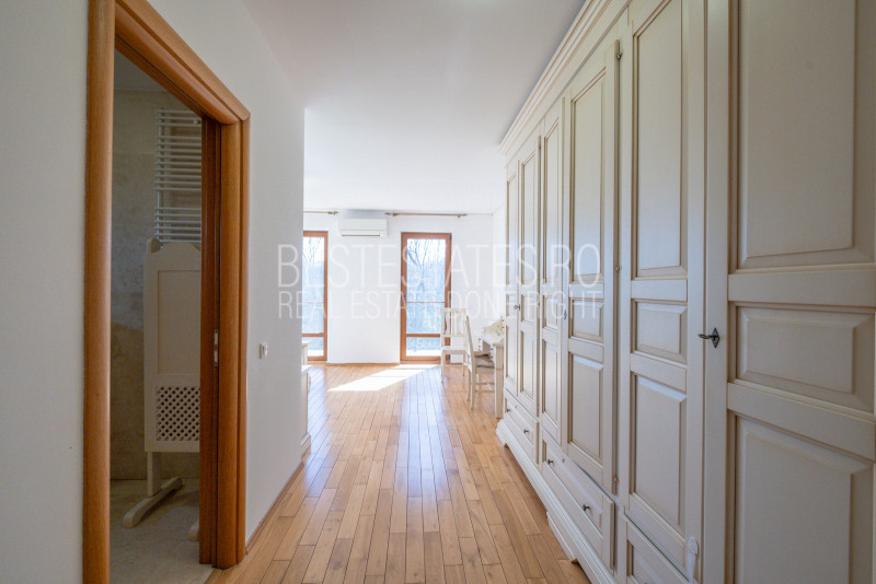 VILA DE LUX - DN1 - Liceul Francez