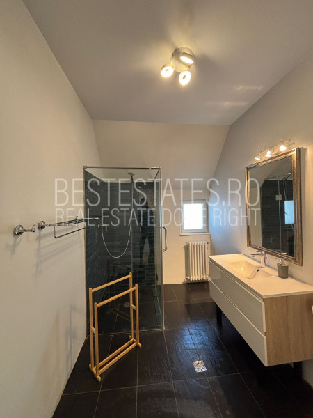 Închiriere apartament de 4 camere Victoriei- Capitale