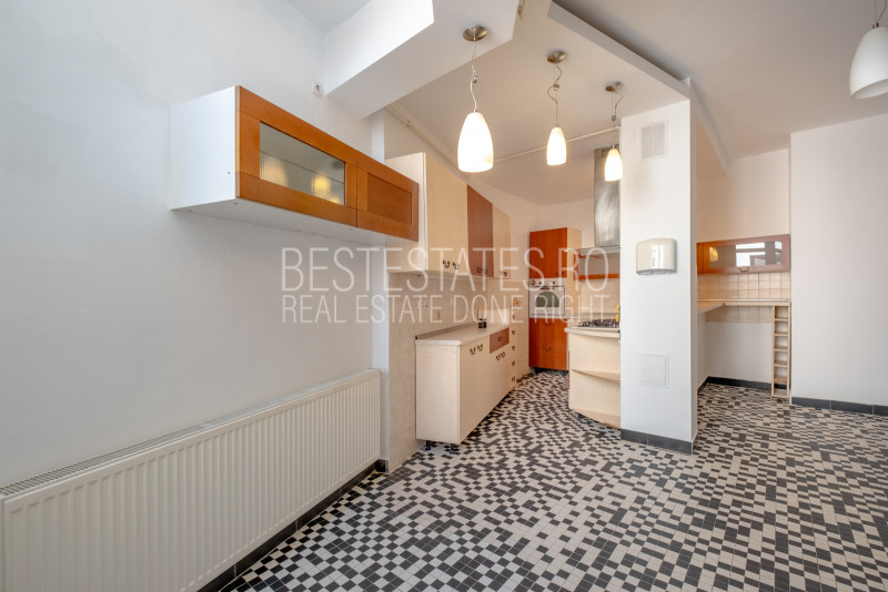 Proprietate rara in centrul Bucurestiului | 213 mp | Imobil consolidat | Garaj